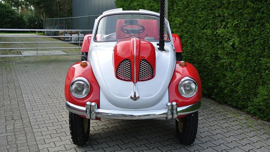 В продаже обнаружен трактор, похожий на VW Beetle. Жуктор!
