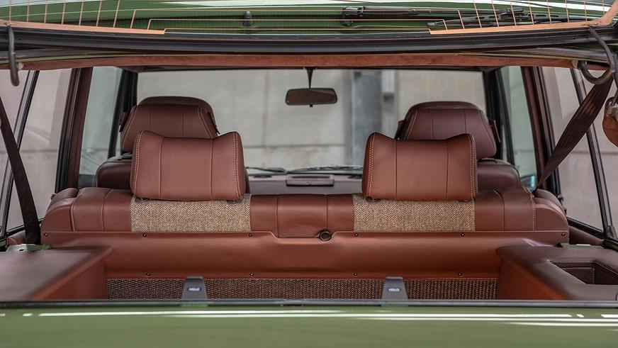 Старый Range Rover превратили в рестомод с мотором от Tesla