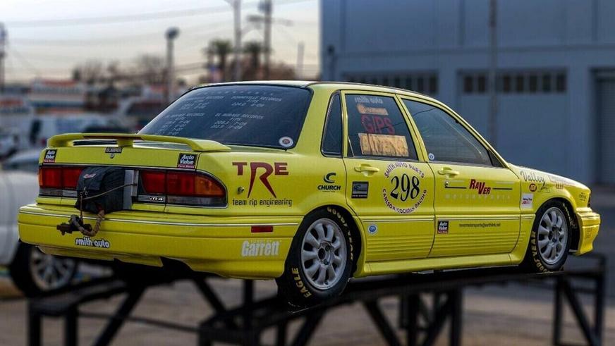 Mitsubishi Galant, способный разогнаться до 360 км/ч, выставлен на продажу