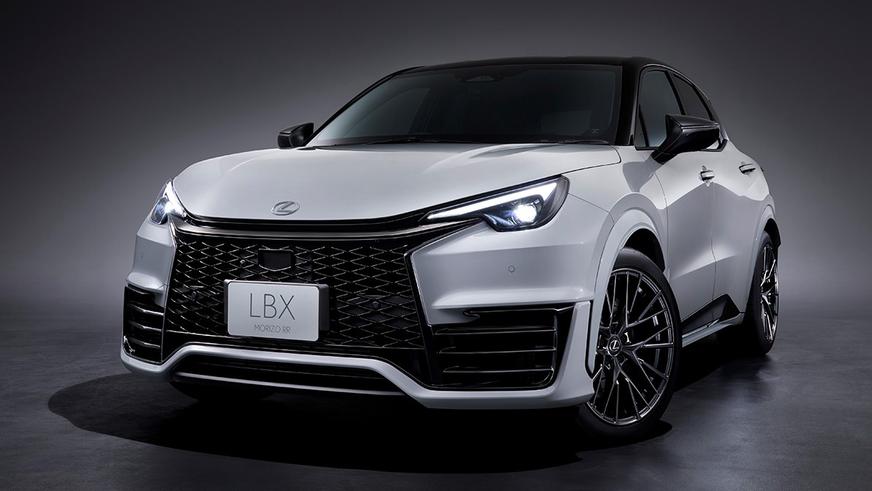 У Lexus появился небольшой, но злой кроссовер на механике