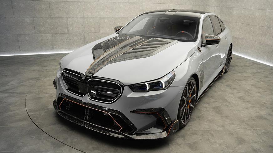 Ателье Mansory форсировало и украсило седан BMW M5 Ателье Mansory форсировало и украсило седан BMW M5