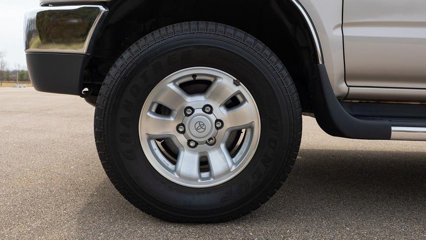 Практически новый Toyota 4Runner из 1990-х замечен на торгах