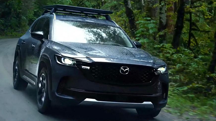 На Mazda CX-50 можно съехать в грязь, но аккуратно