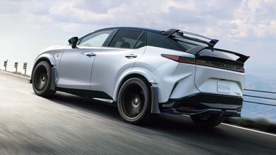 Электрический Lexus RZ получил мощную версию с карбоновым обвесом