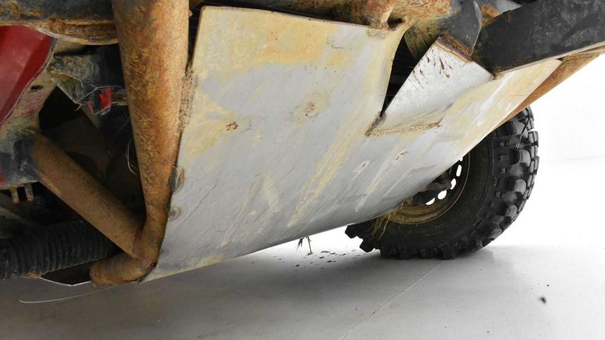 Потрёпанное, но не утратившее мужественности, купе BMW E36 в продаже