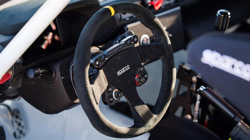 Toyota GR86 получила культовую ливрею, мощный мотор и полный привод