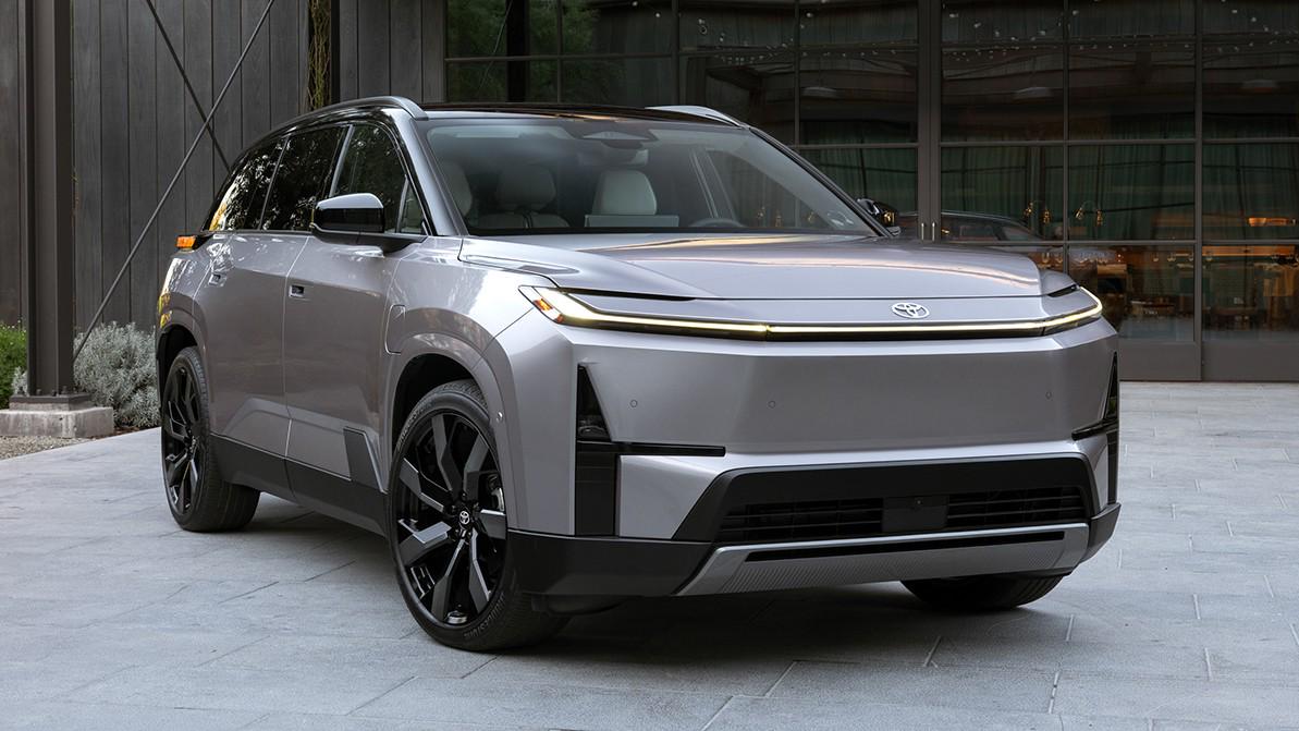 Toyota показала новый Highlander. Это электромобиль