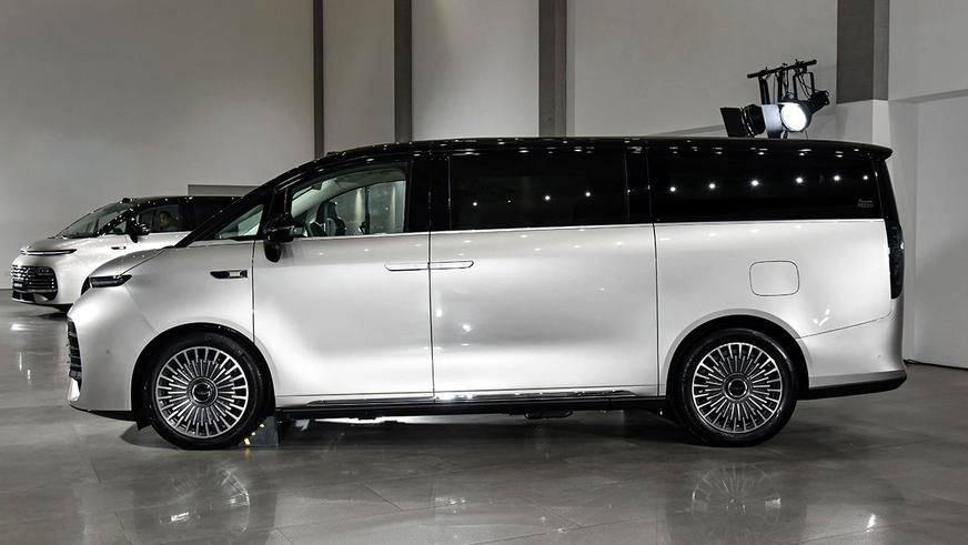 Geely открыла в КНР приём заказов на вэн V900