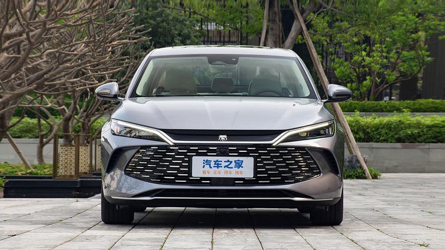 Дальнобойный гибрид BYD Qin L оказался дешевле, чем ожидалось