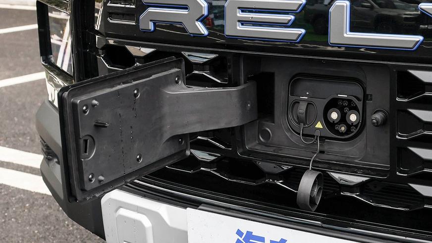 У Chery появился недорогой электропикап