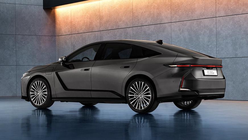 Новый Lexus ES для Европы. Фото и характеристики