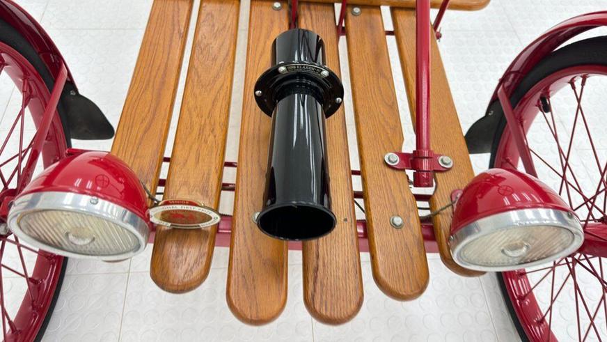 На продажу выставлен 100-летний электрокар, очень недорого