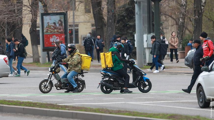 Где и как запрещено ездить на мопедах в Казахстане
