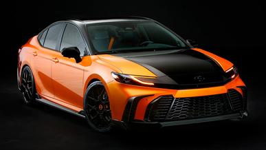 Toyota намекнула на бодрую Camry концептом для тюнинг-шоу