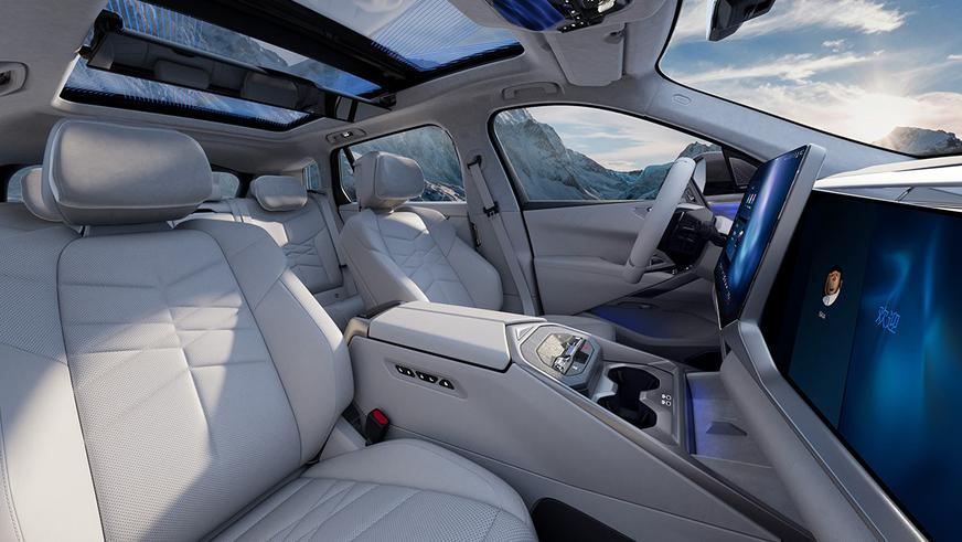 Новый BMW X5 для Китая оказался просторнее X7