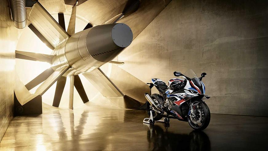 BMW M взялось за мотоциклы