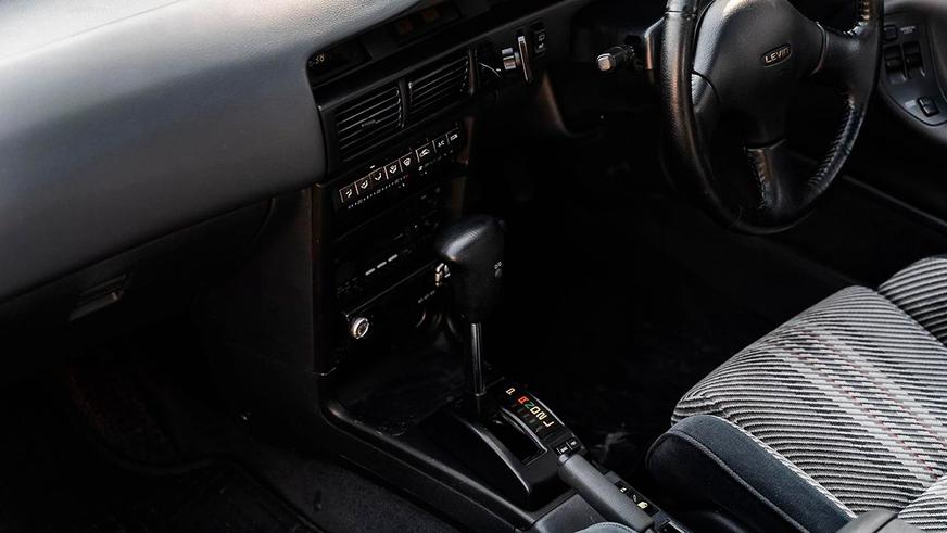 Toyota из 1980-х продают за 10 млн тенге на Kolesa.kz