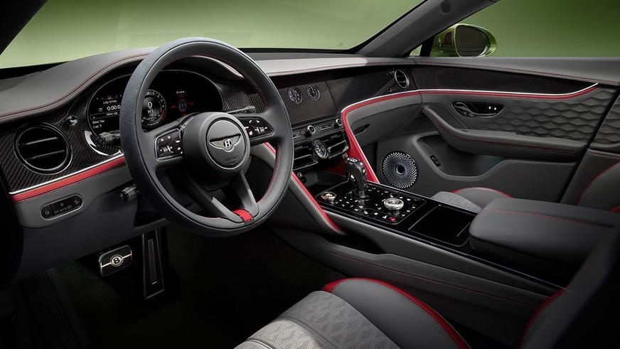 Седан Bentley Flying Spur стал мощным гибридом с V8