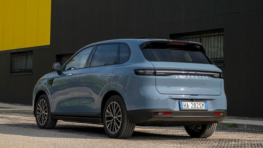 Китайские авто будут выпускать на заводе Stellantis в Испании