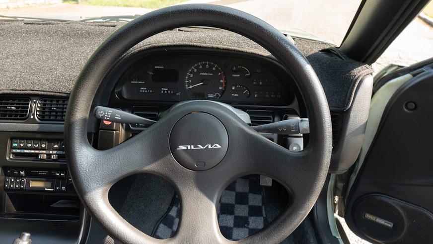 На торги выставили абсолютно стандартную Nissan Silvia S13