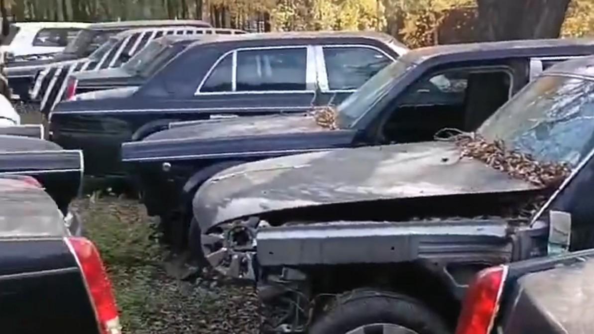 Свалку старых лимузинов Hongqi нашли в Китае