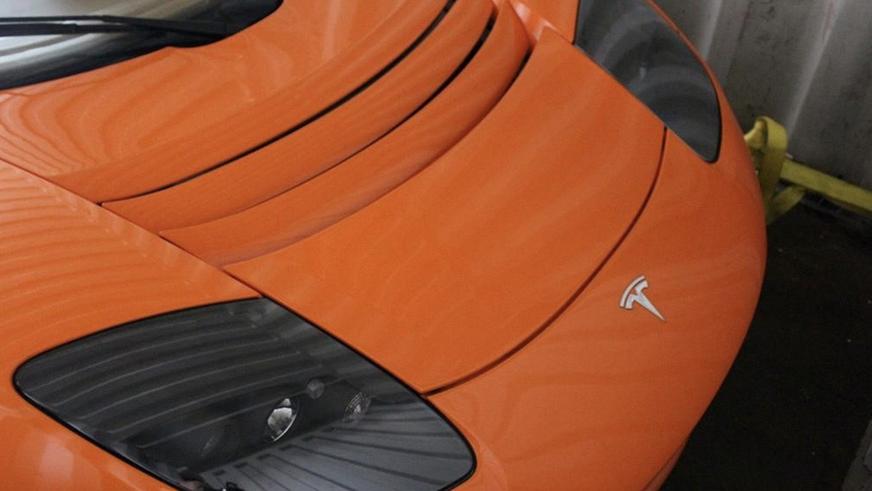 В Китае нашли три новых Tesla Roadster