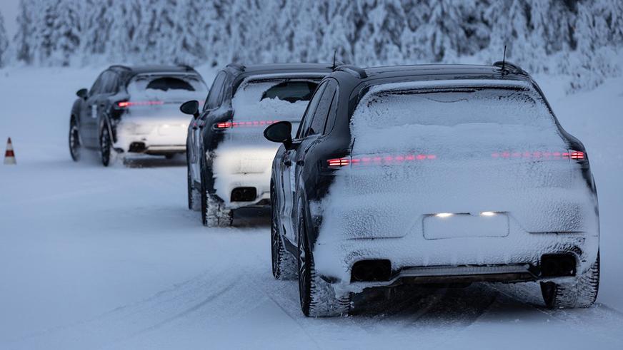 Porsche частично рассекретила обновлённый Cayenne