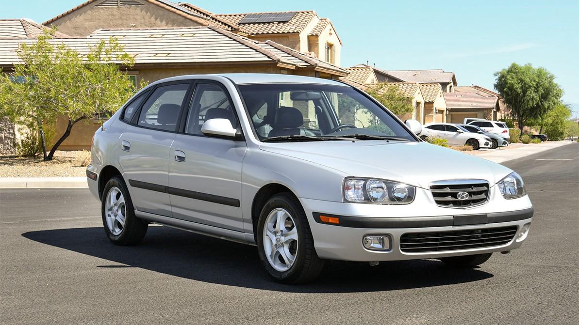 Hyundai Elantra 2003 года выпуска с мизерным пробегом пустят с молотка