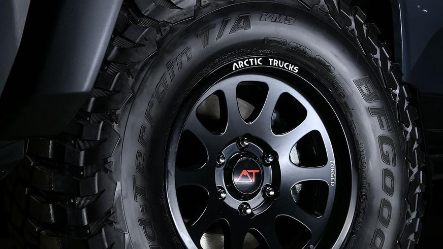 Новый Toyota Land Cruiser Prado прокачали в Arctic Trucks