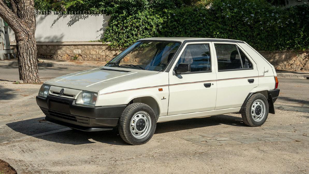 1993 жылғы Škoda Favorit сатылады