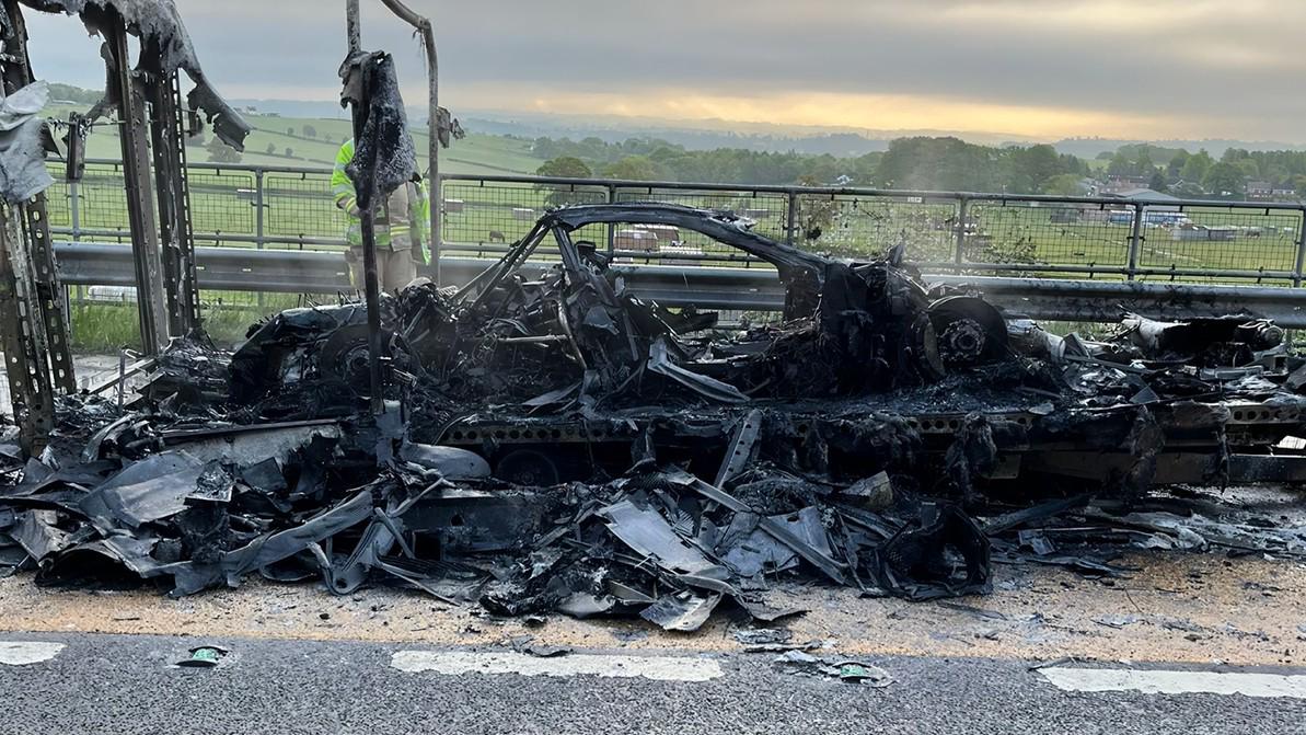 Самый дорогой Mercedes-AMG уничтожен огнём в Великобритании