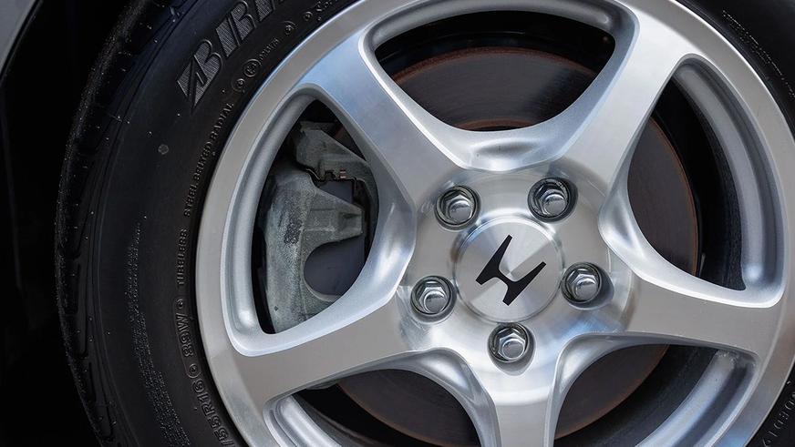 За 25-летнюю Honda S2000 без пробега отдали 95 000 долларов