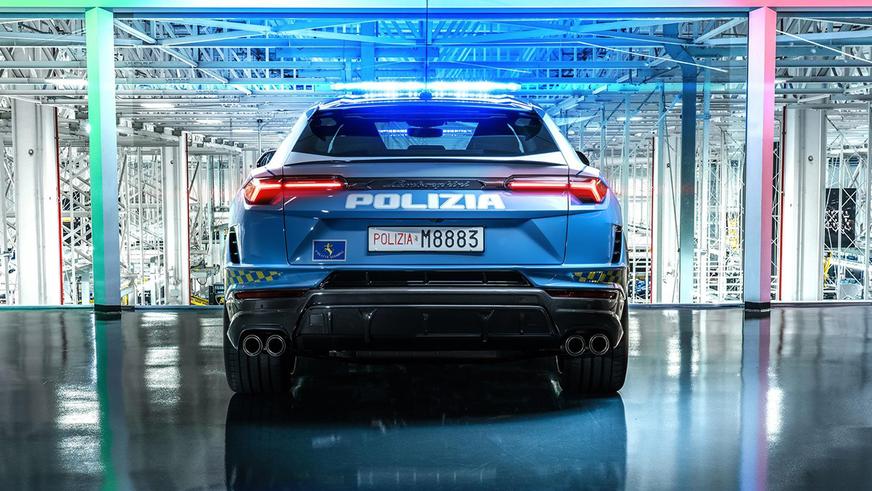Lamborghini Urus поступил на службу в полицию