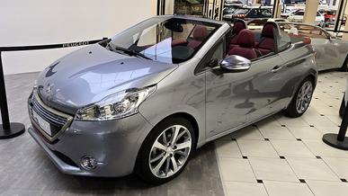 Peugeot 208 мог получить открытую версию, но…