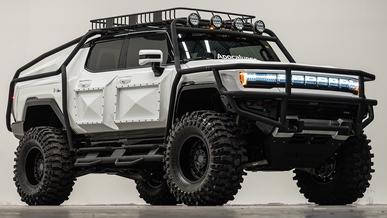 Суперпроходимый Hummer EV посвятили Арнольду Шварценеггеру