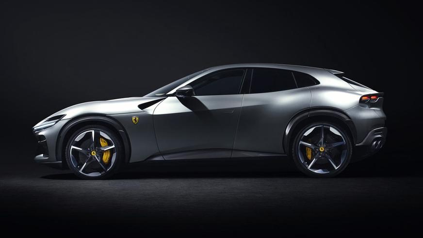 Ferrari Purosangue: заднепетельные двери и атмосферный V12