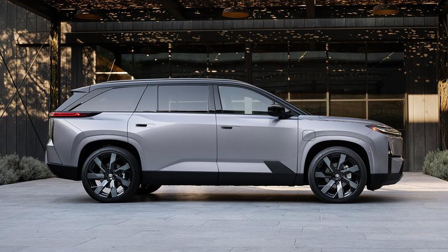 Новый Toyota Highlander выйдет на рынок не ранее 2027-го