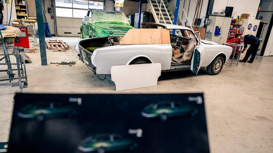 Старый Rolls-Royce Corniche стал необычным универсалом