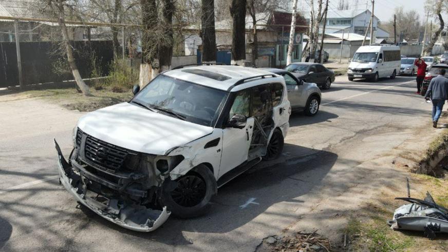 Автобус с неисправными тормозами протаранил машины на Верхней каскеленской трассе