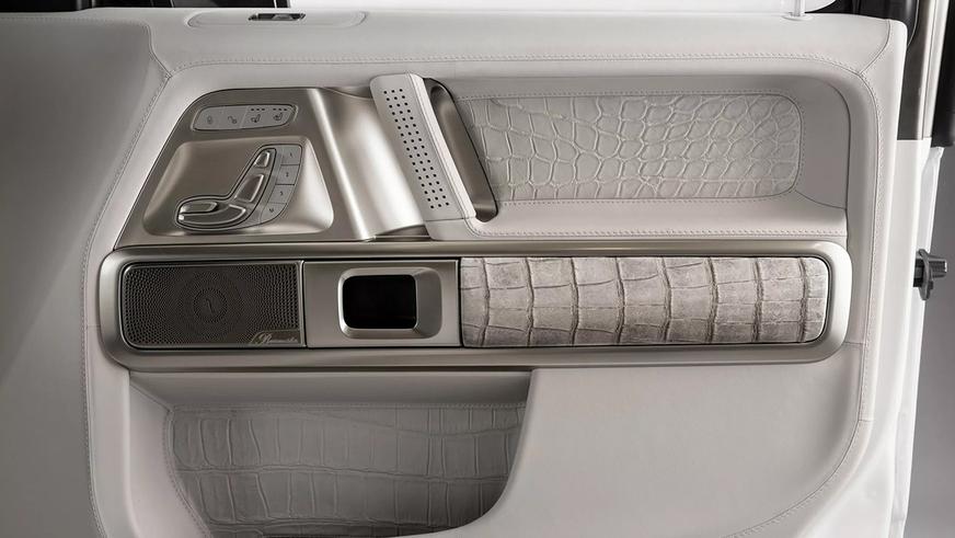 Сверхдорогой «Гелендваген» окрасили алмазной пылью