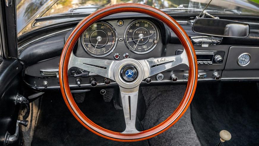 Mercedes-Benz 190 SL на торгах: 50 лет в одних руках и неизвестный пробег