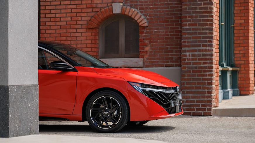 Седан Nissan Sentra сменил поколение