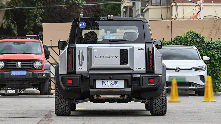Chery выпустила гибридный кроссовер с брутальной внешностью