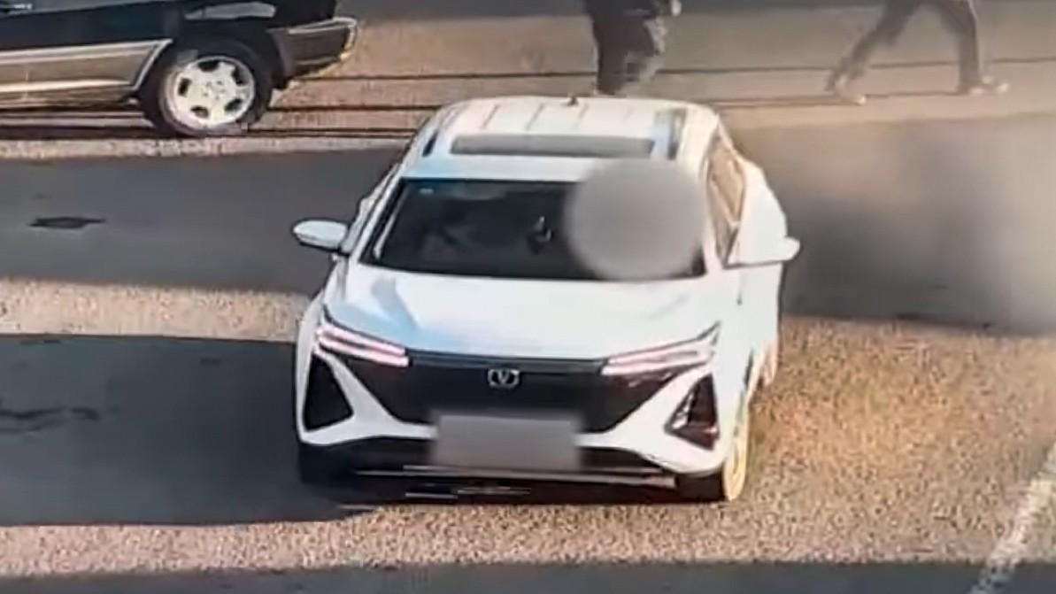 Авто с хозяином внутри угнали в Кокшетау
