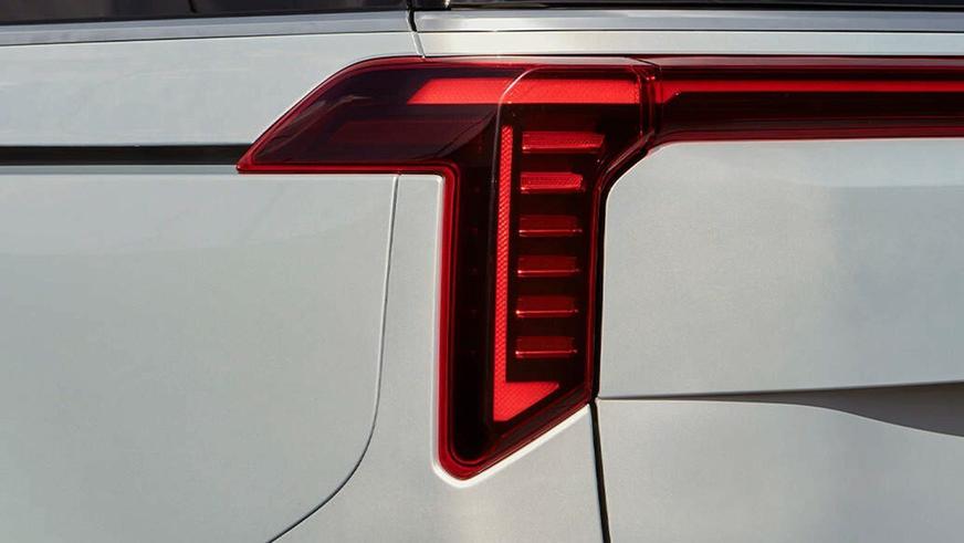 Обновлённый Kia Carnival. Подробности