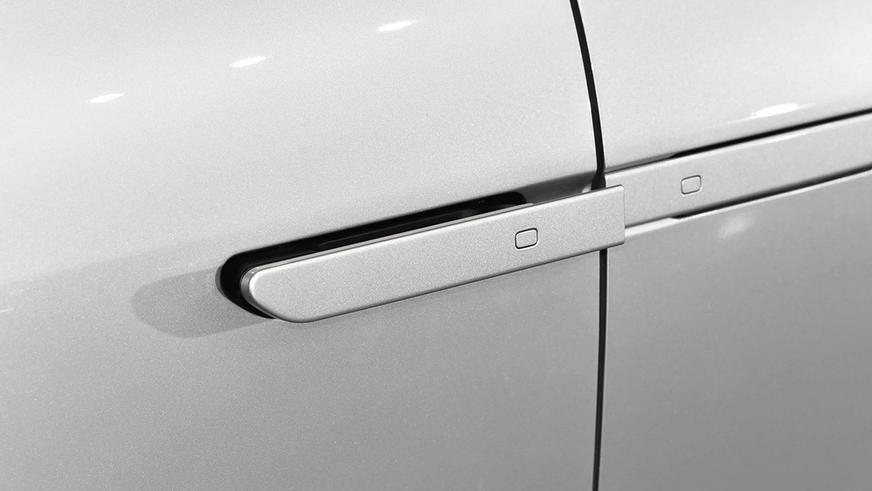 Geely открыла в КНР приём заказов на вэн V900