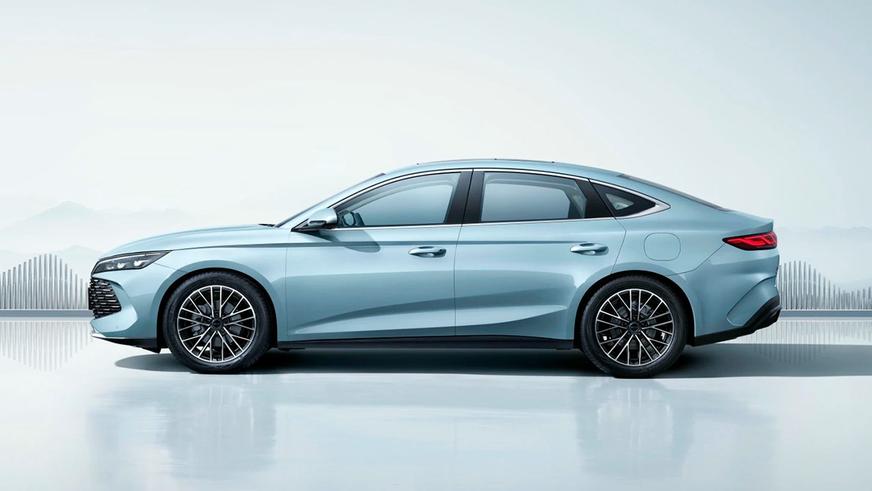 BYD выводит на рынок РК сразу три новых гибрида: сколько они стоят?