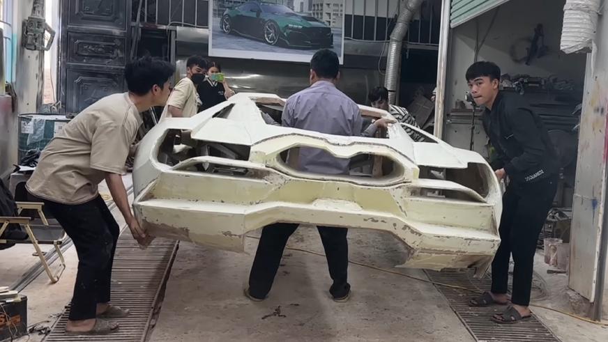 Реплику Lamborghini из старого Nissan создали во Вьетнаме
