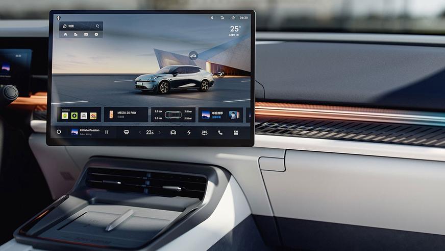 Lynk&Co начала продажи нового дальнобойного седана 07 EM-P