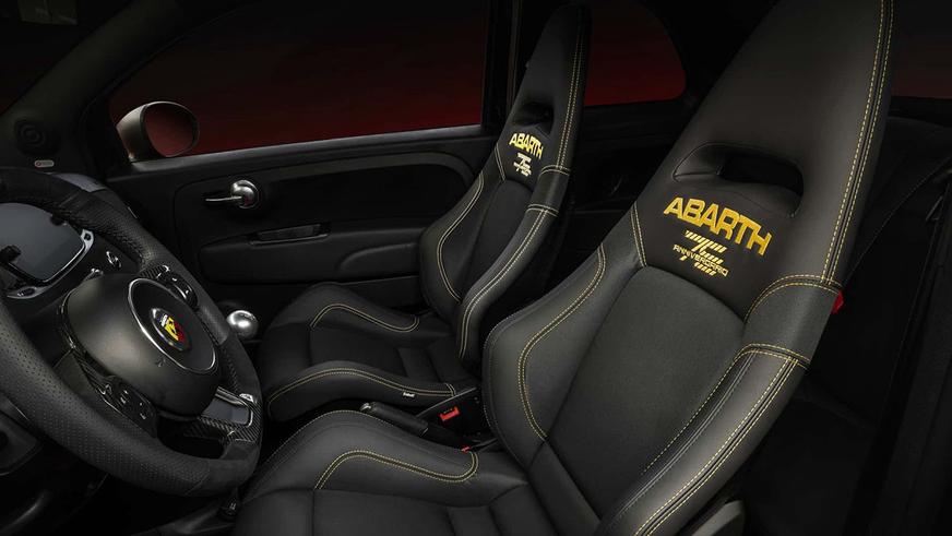 Юбилейный Abarth 695 75° Anniversario